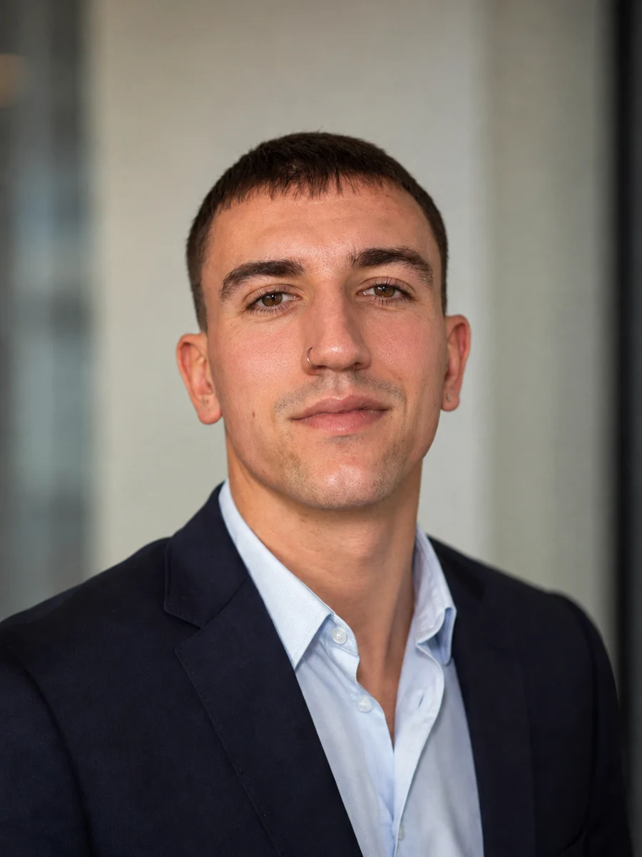 Luis Nickel, Strategie und Wachstum